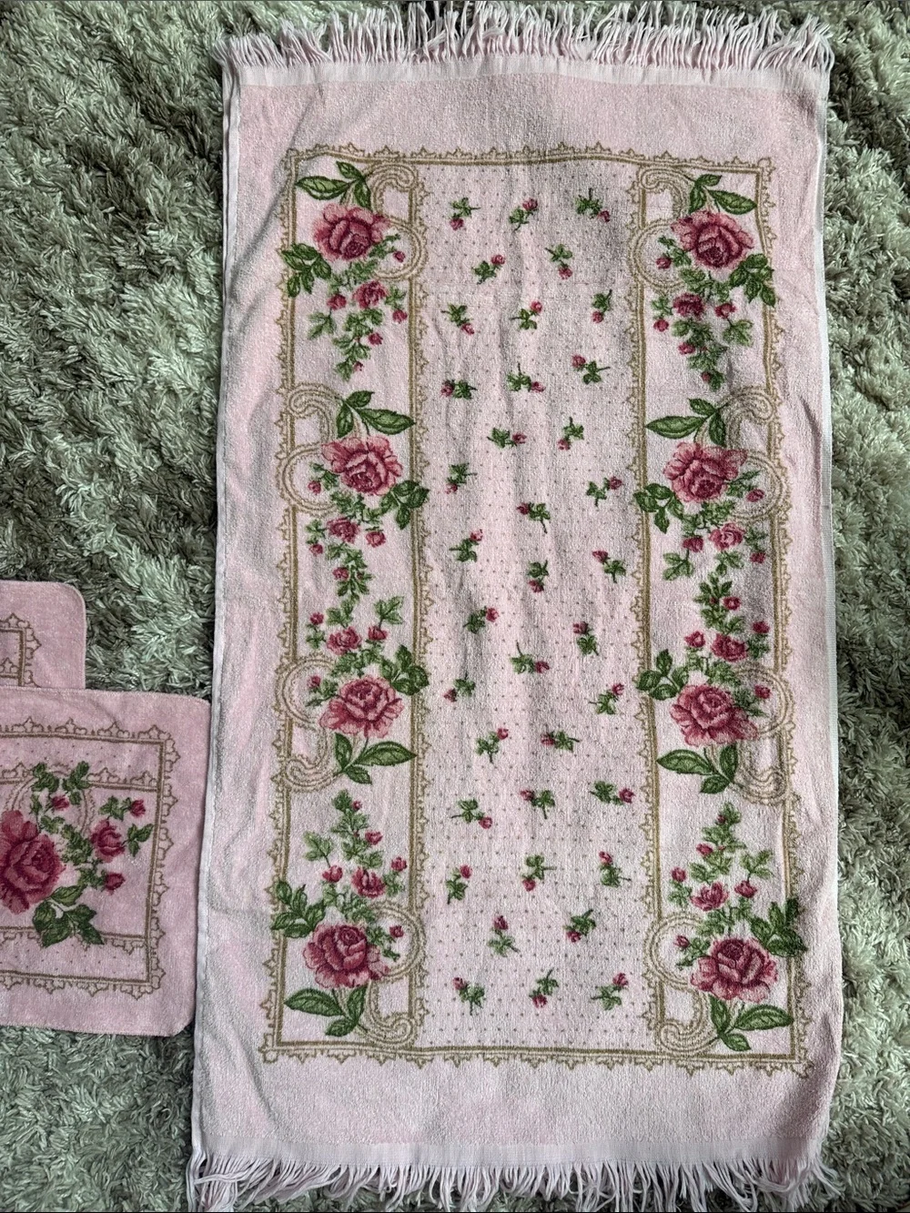 Vintage 80s New Deadstock Lady Pepperell 5-Piece Washcloths/Towels Set Red Roses